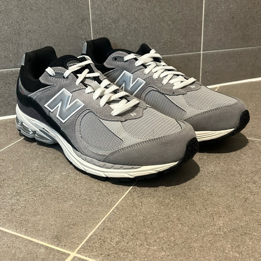 New Balance 2002 M2002RSG Shoes Sneakers new grey Mens Size 13